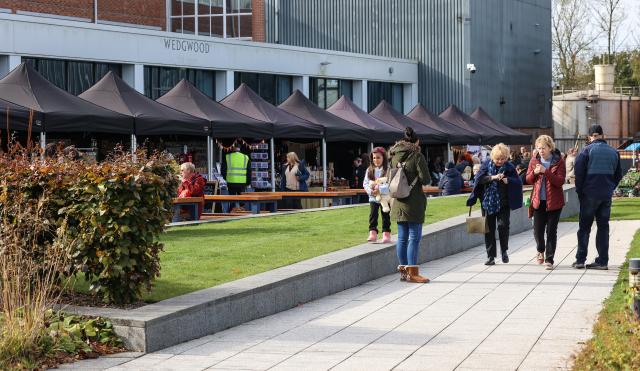 Market in the Courtyard 